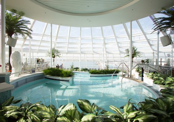 Лайнер «Ovation of The Seas»